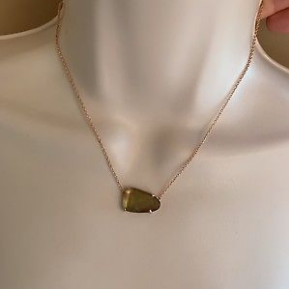 NWT Kendra Scott necklace